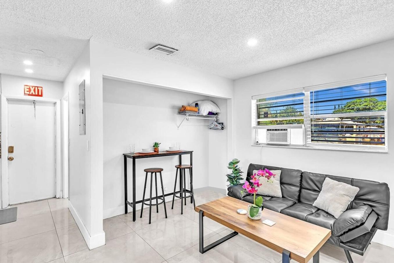 New 2 Bed Studio Close To Beach & Casino Ha04 Hollywood Dış mekan fotoğraf