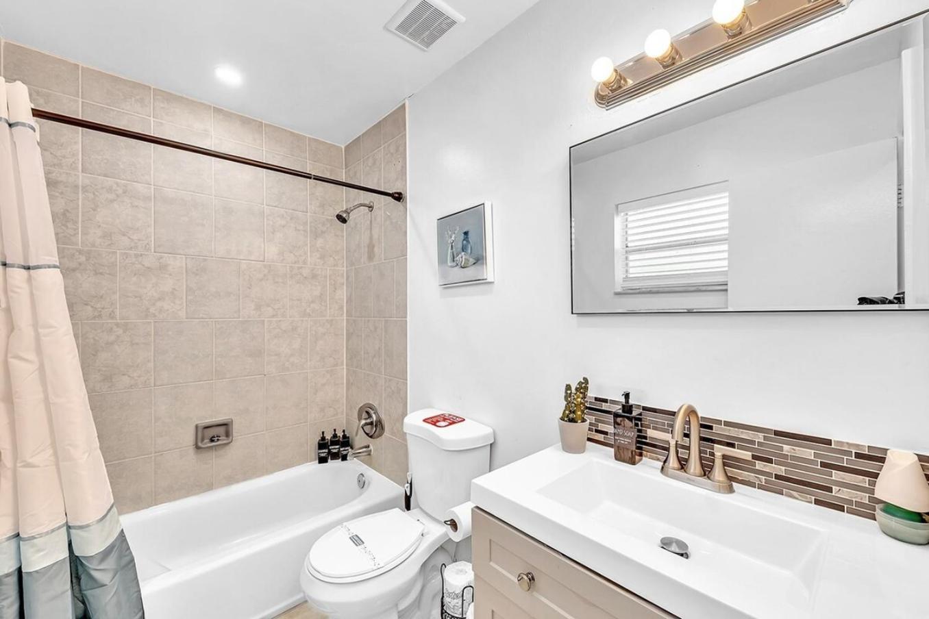 New 2 Bed Studio Close To Beach & Casino Ha04 Hollywood Dış mekan fotoğraf