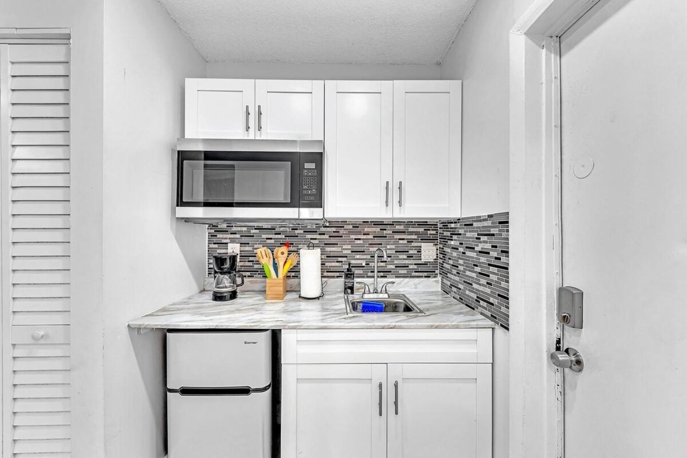 New 2 Bed Studio Close To Beach & Casino Ha04 Hollywood Dış mekan fotoğraf