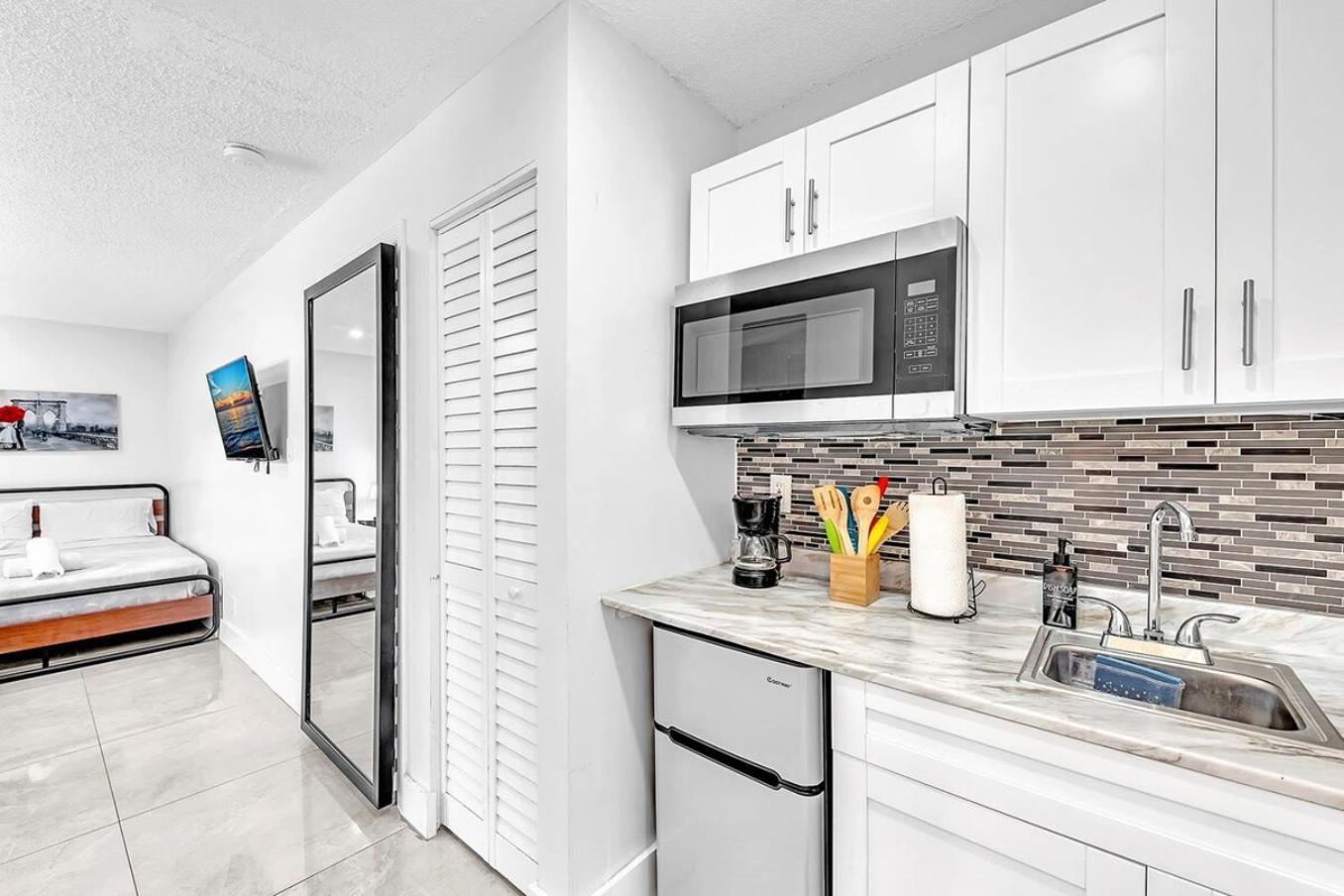 New 2 Bed Studio Close To Beach & Casino Ha04 Hollywood Dış mekan fotoğraf